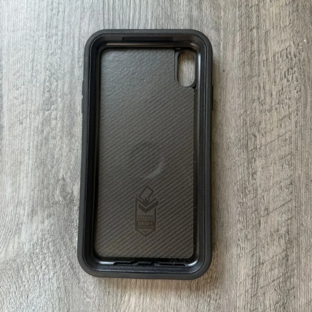 OtterBox iPhone Xs Max Black Case with Integrated PopSocket